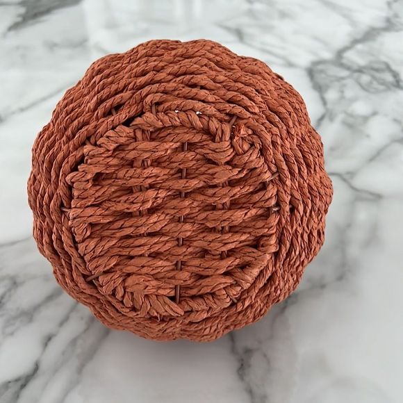 Target 2023 - NWT - Pumkin & Apple Baskets with Removable Tops - Picture 5 of 14